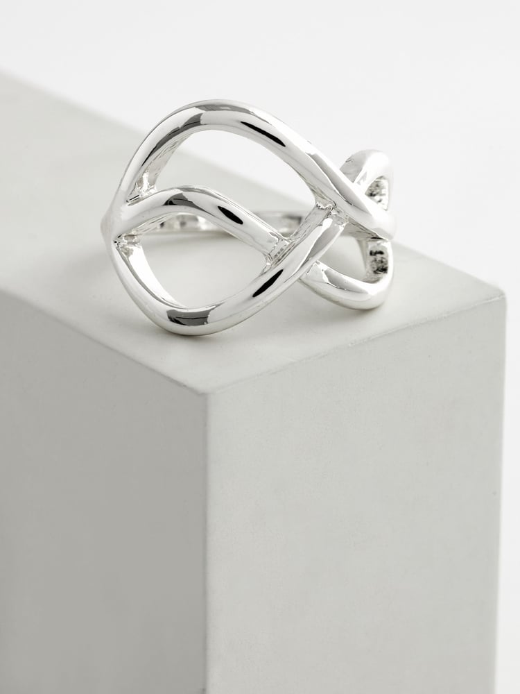 Silver Tone Twist Ring - Image 3 of 3