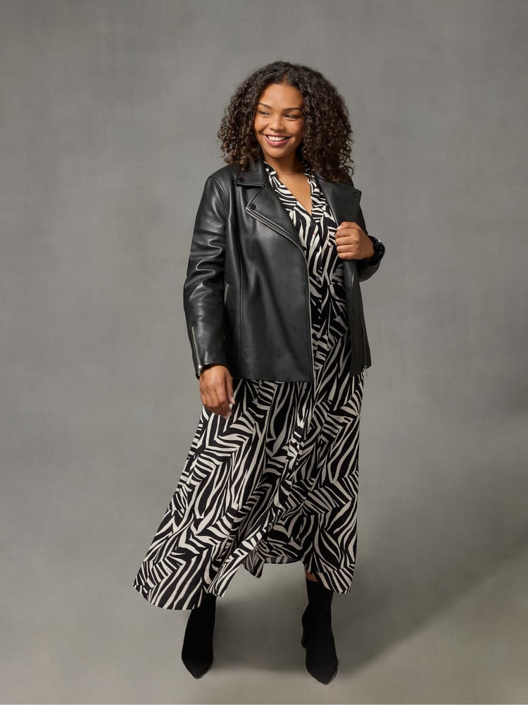 Live Unlimited Black/White Curve Linear Print Shirt Dress - Image 2 of 5