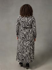 Live Unlimited Black/White Curve Linear Print Shirt Dress - Image 3 of 5
