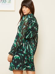 Love & Roses Textured Green Chiffon V Neck Elasticated Sleeve Belted Mini Dress - Image 3 of 4