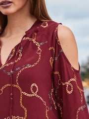 Sosandar Red Chain Print Cold Shoulder Top - Image 5 of 5