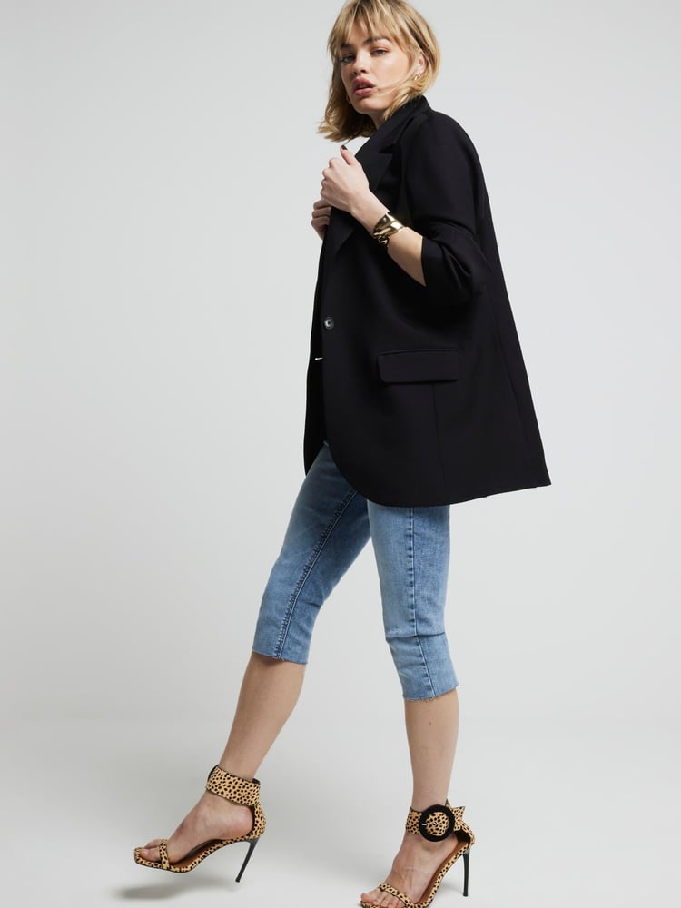River Island Black Relaxed Fit Roll Sleeve Blazer - Image 2 of 5