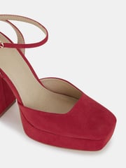 Novo Red Regular Fit ILIKA Close Toe Platform Courts - Image 4 of 6