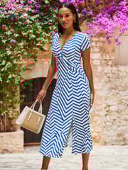 Sosandar Blue white Knot Front Cap Sleeve Fit And Flare Dress - Image 4 of 5