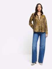 River Island Green Oversized Abstract Shirt - Image 4 of 6