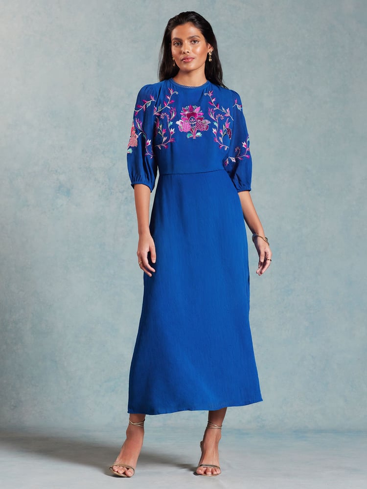 V&A | Love & Roses Blue Embroidered Puff Sleeve Midi Dress - Image 4 of 4