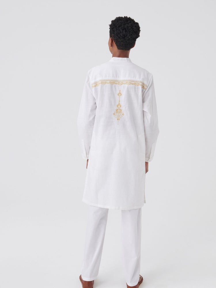 White/Gold Regular Length Embroidered Boys Kurta (3-16yrs) - Image 2 of 9