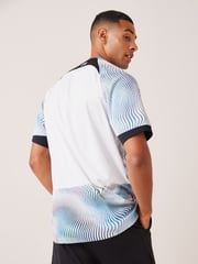 Nike White Blank Liverpool FC 22/23 Stadium Away Shirt - Image 2 of 12