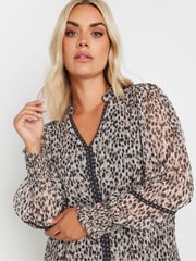 Yours Curve Natural Studded Tape Chiffon Blouse - Image 4 of 5