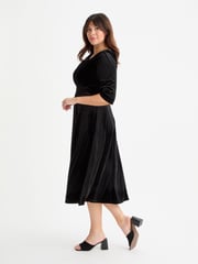 Scarlett & Jo Black Helena Velvet Long Midi Dress - Image 2 of 5