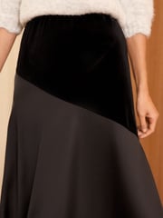 Love & Roses Black Satin Velvet Contrast Midi Slip Skirt - Image 4 of 4