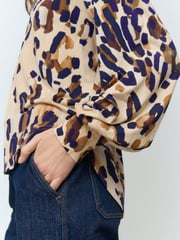 Animal Print Long Sleeve V-Neck Jersey Blouse - Image 5 of 8