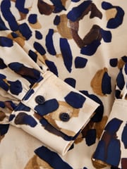 Animal Print Long Sleeve V-Neck Jersey Blouse - Image 7 of 8