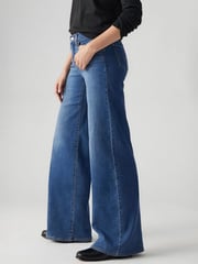 Clever Girl - Levi's® 318 Shaping Jeans mit weitem Bein - Bild 6 von 9