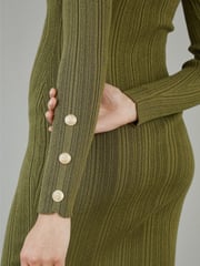 Yumi Green Shimmer Fitted Midi Dress With Button - Image 4 of 5