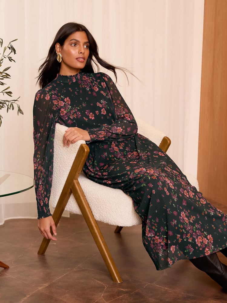 Love & Roses Black Plisse Midi Dress - Image 2 of 4