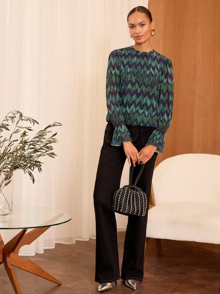 Love & Roses Green And Blue Chevron Petite Print Plisse Mesh Long Sleeve Jersey Blouse - Image 2 of 4