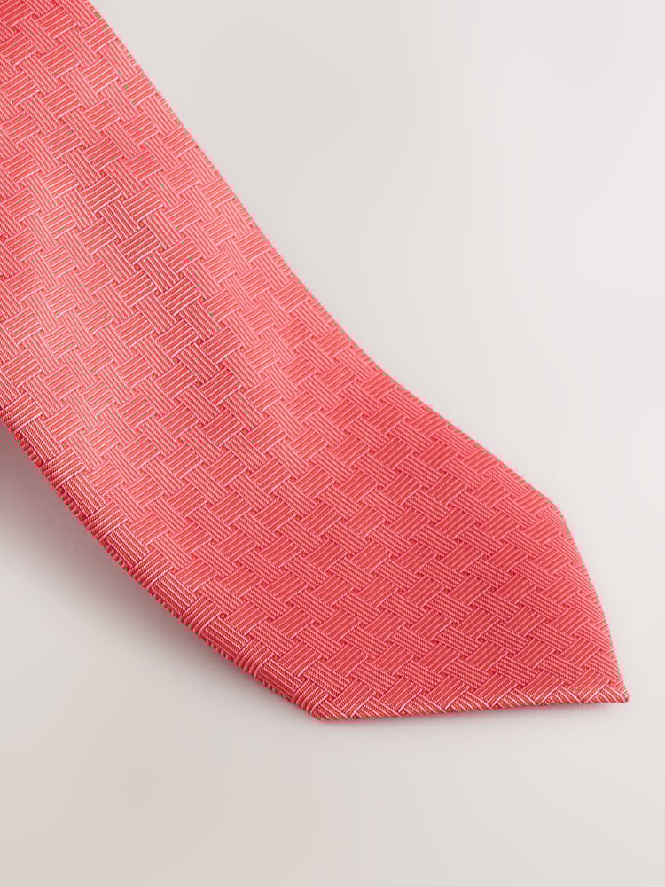 Red Wide Silk Tie With Tie Clip - Image 2 of 3 Red Wide Silk Tie With Tie Clip - Image 2 of 3
