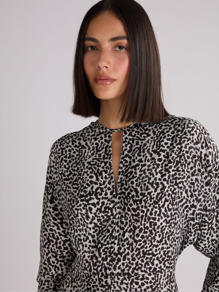 Ro&Zo Black Mono Dalmatian Print Batwing Sleeve Midaxi Dress - Image 2 of 4