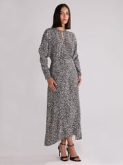 Ro&Zo Black Mono Dalmatian Print Batwing Sleeve Midaxi Dress - Image 3 of 4