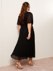 Friends Like These Black Curve Pleated Chiffon Flutter Sleeve Midi Dress - Image 4 of 4