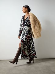 Ro&Zo Black Dress - Image 5 of 6