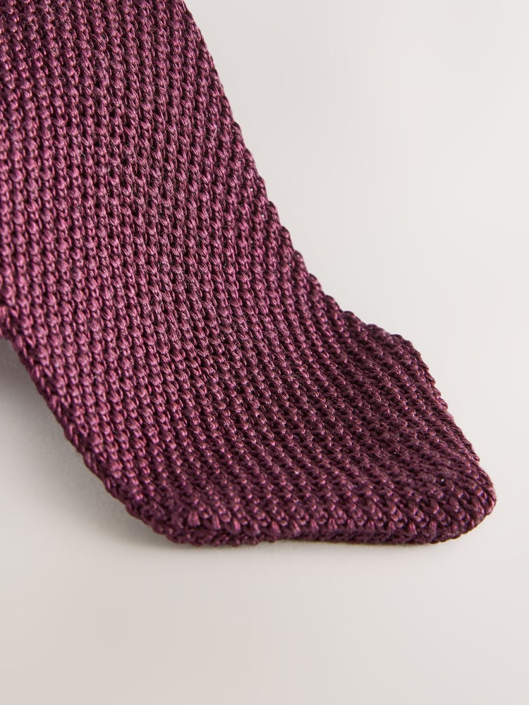 Red Knitted Silk Tie With Point - Image 3 of 3 Red Knitted Silk Tie With Point - Image 3 of 3