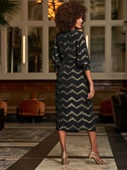 Sosandar Black Chevron Print Knot Front Midi Dress - Image 4 of 5