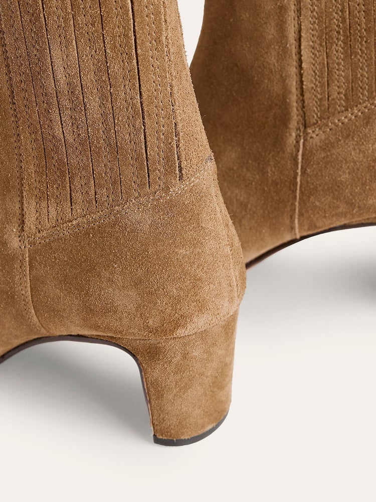 Boden Brown Back Panel Heeled Ankle Boots - Image 4 of 4