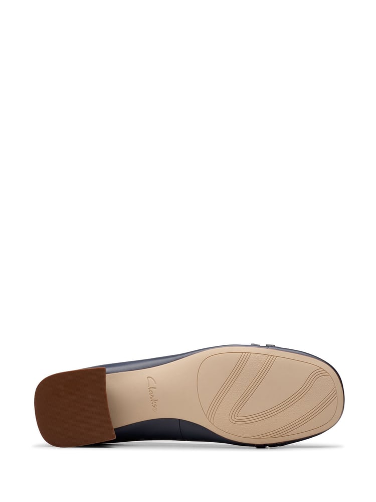 Clarks Blue Leather Daiss 30 Court Shoes - Image 7 of 7