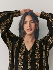 Black/Yellow Print Long Sleeve V-Neck Jersey Blouse - Image 4 of 7