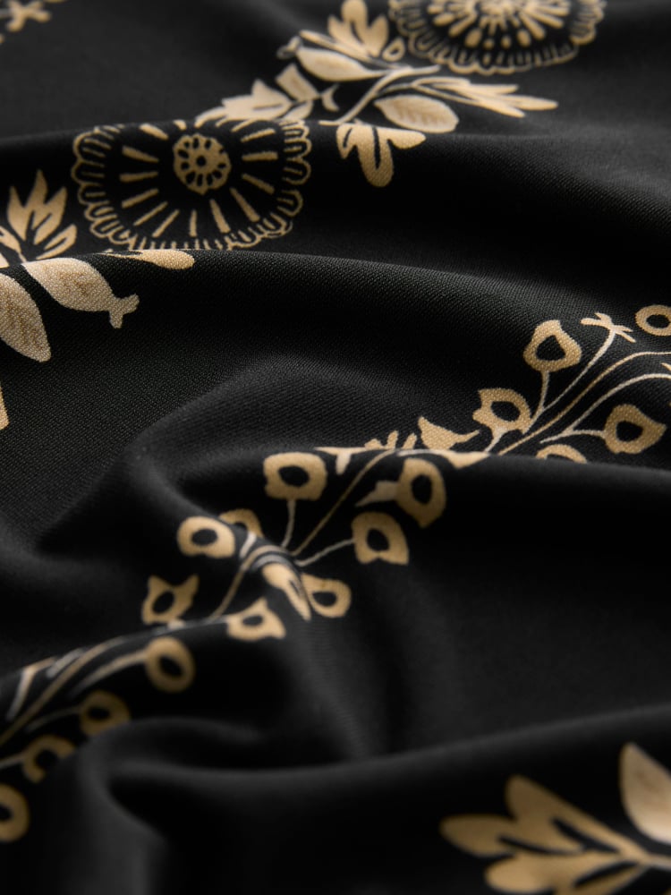 Black/Yellow Print Long Sleeve V-Neck Jersey Blouse - Image 7 of 7