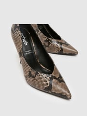 Schuh Sylvia Point Court Shoes - Image 3 of 4