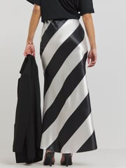 Simply Be Mono Print Satin Maxi Skirt - Image 2 of 4