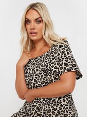 Yours Curve Natural Leopard Printed T-Shirt - Image 3 of 5