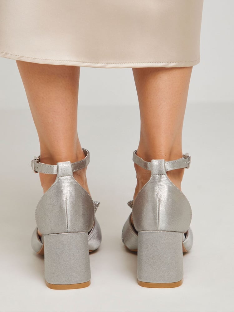 Simply Be Silver Wide Fit Wide Fit Diamante Crossover Strap Heeled Sandals - Image 2 of 4 Simply Be Silver Wide Fit Wide Fit Diamante Crossover Strap Heeled Sandals - Image 2 of 4