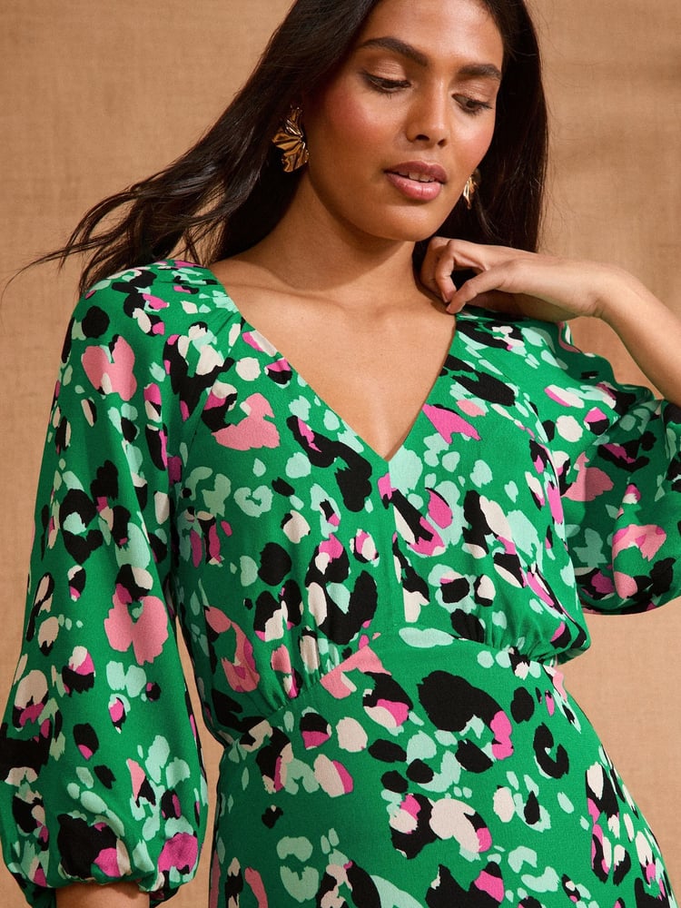 Love & Roses Green Animal Print Printed V-Neck Puff Sleeve Midi Dress - Image 2 of 4