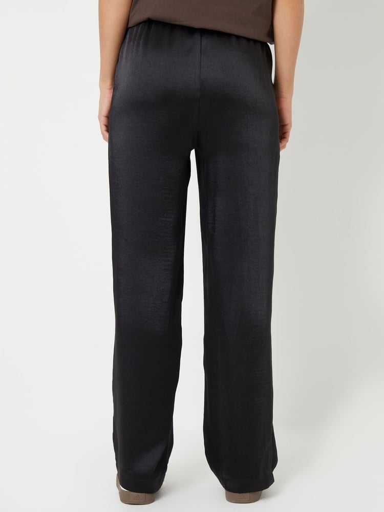 Threadbare Black Leopard Print Wide Leg Satin Trousers - Image 4 of 4