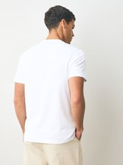 Lyle & Scott White Tipped T-shirt - Image 3 of 5