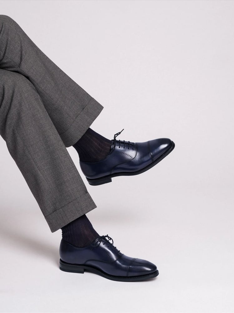 Loake Blue Handpainted Calf Leather Blind Seam Oxford Toe Cap Shoes with A Rubber Sole - Image 1 of 4