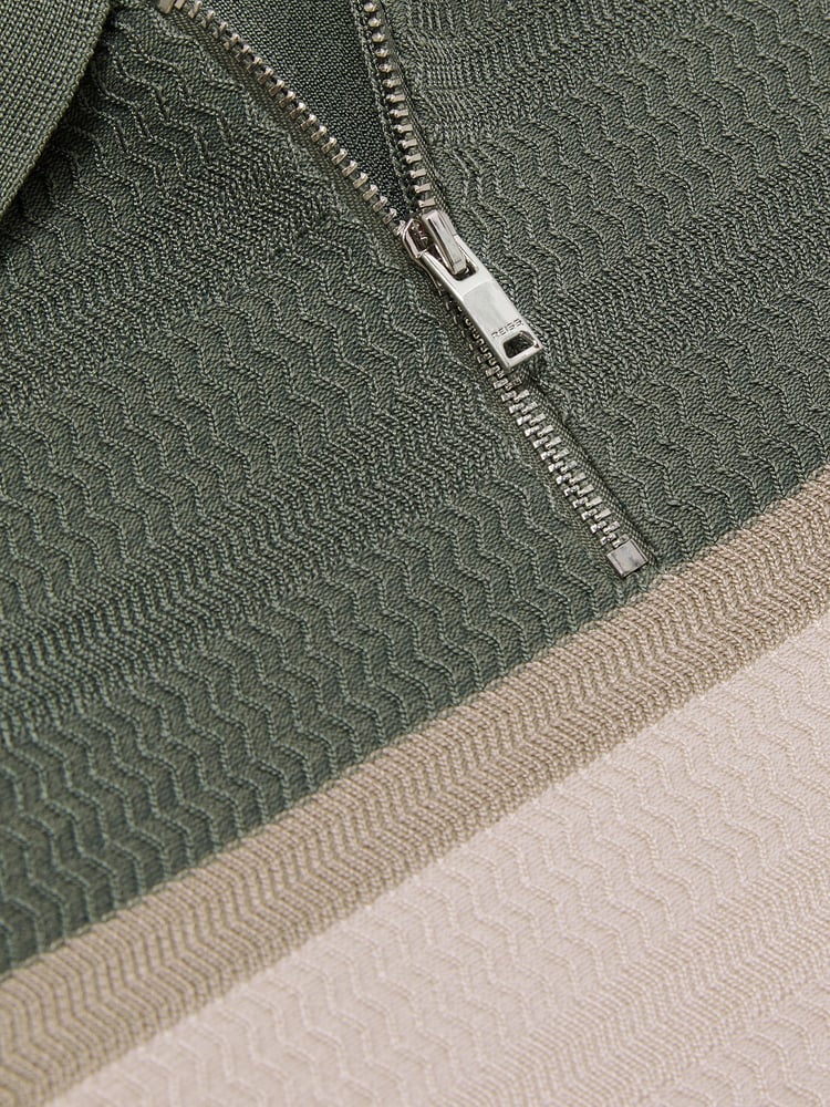 Reiss Sage Green Grove 9-13 yrs Textured Colour-Block Polo Shirt - Image 4 of 4