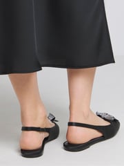 Simply Be Black Diamante Bow Detail Slingback Flat Ballerinas In Extra Wide Fit - Image 2 of 4