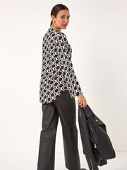 Roman Black Mono Chain Print V-Neck Stretch Top - Image 3 of 5