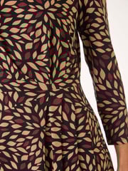 Roman Brown Leaf Print Side Twist Stretch Midi Dress - Image 5 of 5