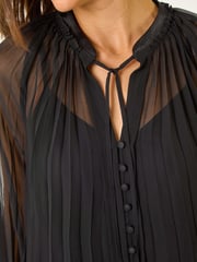 Roman Black V-Neck Pleated Blouse - Image 5 of 5
