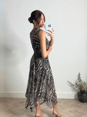 Style Cheat Black Senna V-Neck Ruched Animal Midi Dress - Image 2 of 4