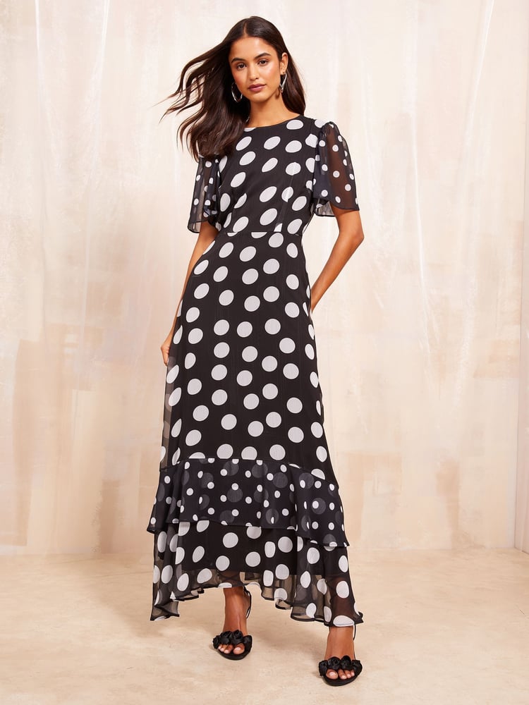 Friends Like These Black/White Petite Short Sleeve Chiffon Tiered Maxi Dress - Image 4 of 4