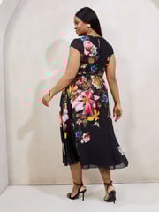 Lipsy Black Curve Floral Printed Chiffon Fit And Flare Midi Dress - Image 4 of 4