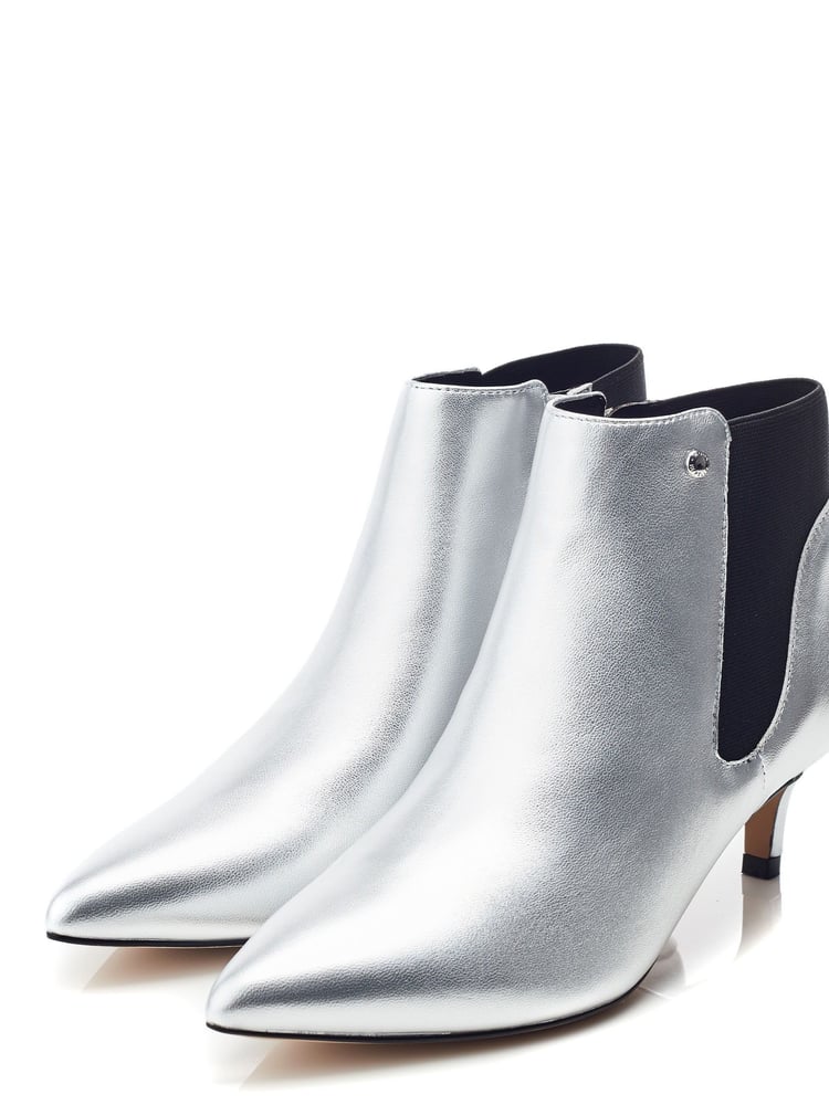 Moda in Pelle Qute Kitten Heel Chelsea Black Boots - Image 2 of 4