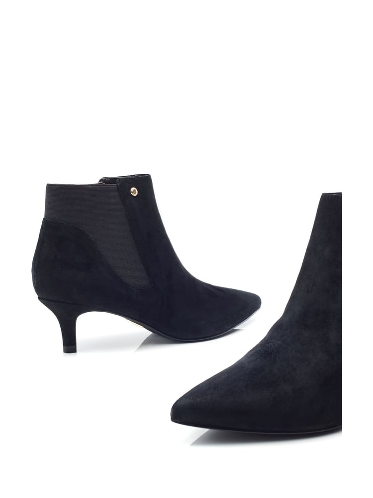 Moda in Pelle Qute Kitten Heel Chelsea Black Boots - Image 4 of 4 Moda in Pelle Qute Kitten Heel Chelsea Black Boots - Image 4 of 4